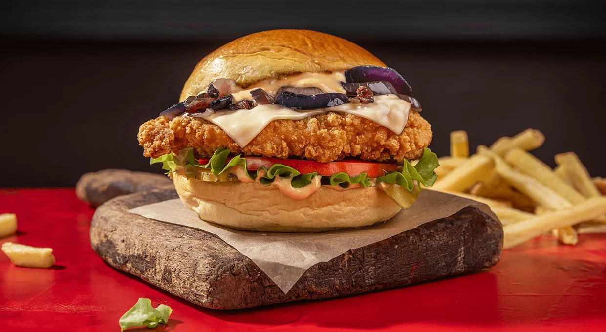 TONY ROMA'S: ROMA CRISPY CHICKEN BURGER