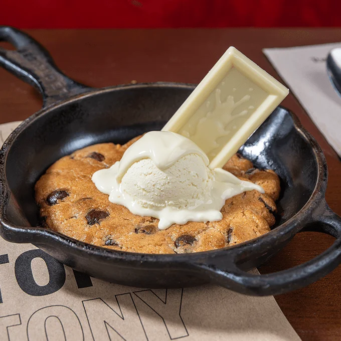 TONY ROMA'S: COOKIE HECHA CON MILKYBAR®
